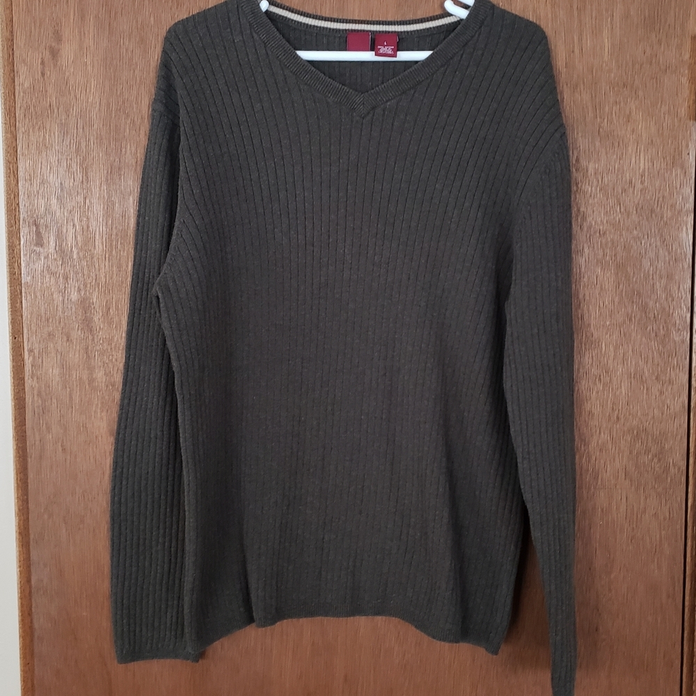 Mens army green sweater